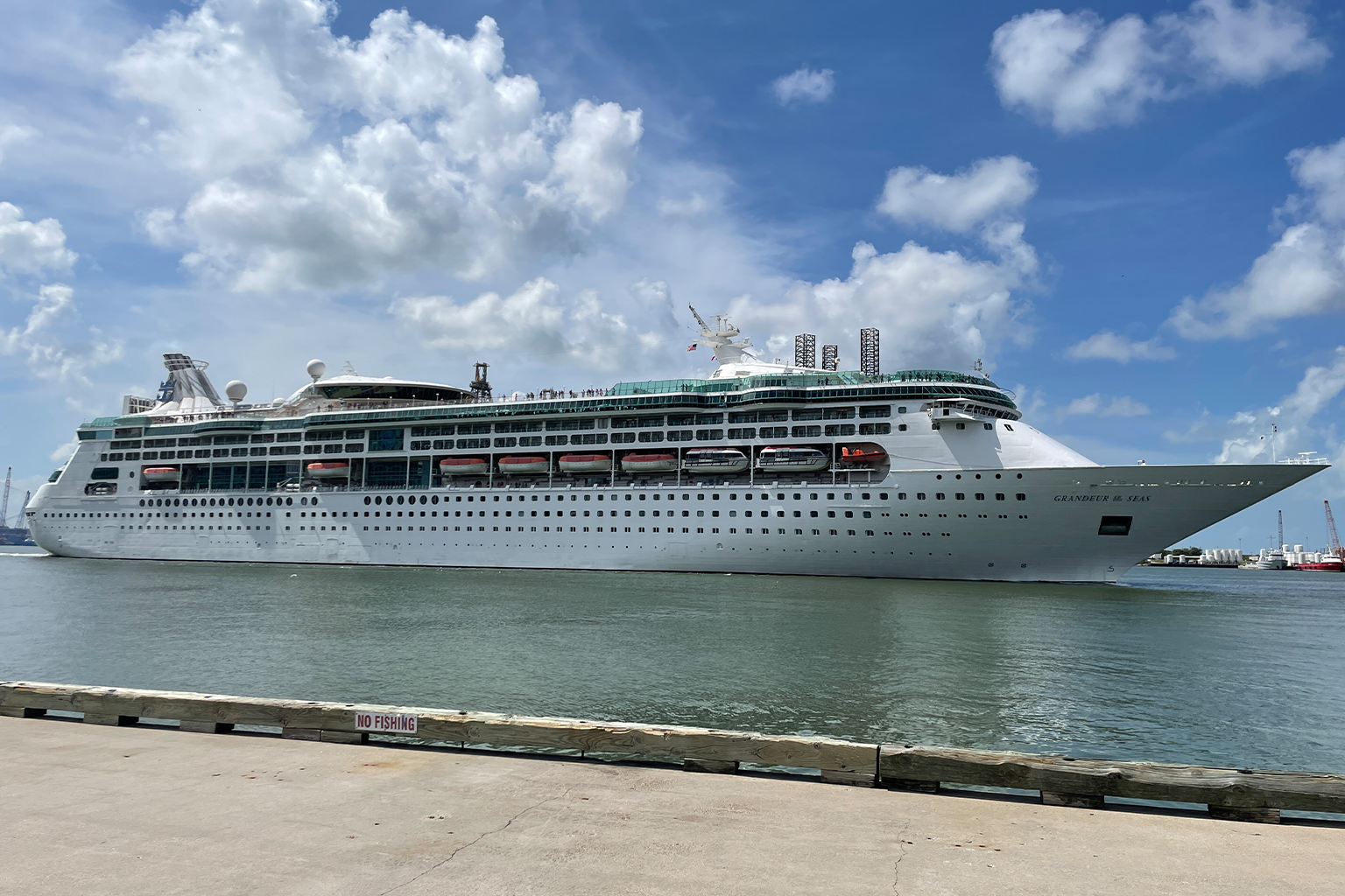 GRANDEUR OF THE SEAS Caribe Sur 8 Días / 7 Noches desde USD 959 desde Cartagena de Indias